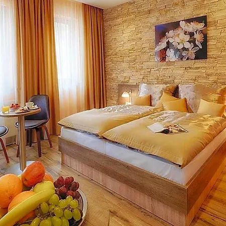 Viktor 3* Pressburg